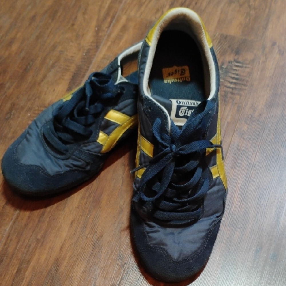 Onitsuka Tiger by Asics Women's Navy and Gold Sneakers